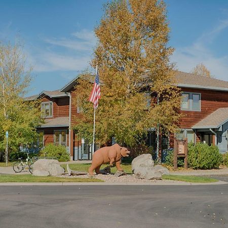 Yellowstone Grizzly Rv Park And Cabins Villa West Yellowstone Kültér fotó