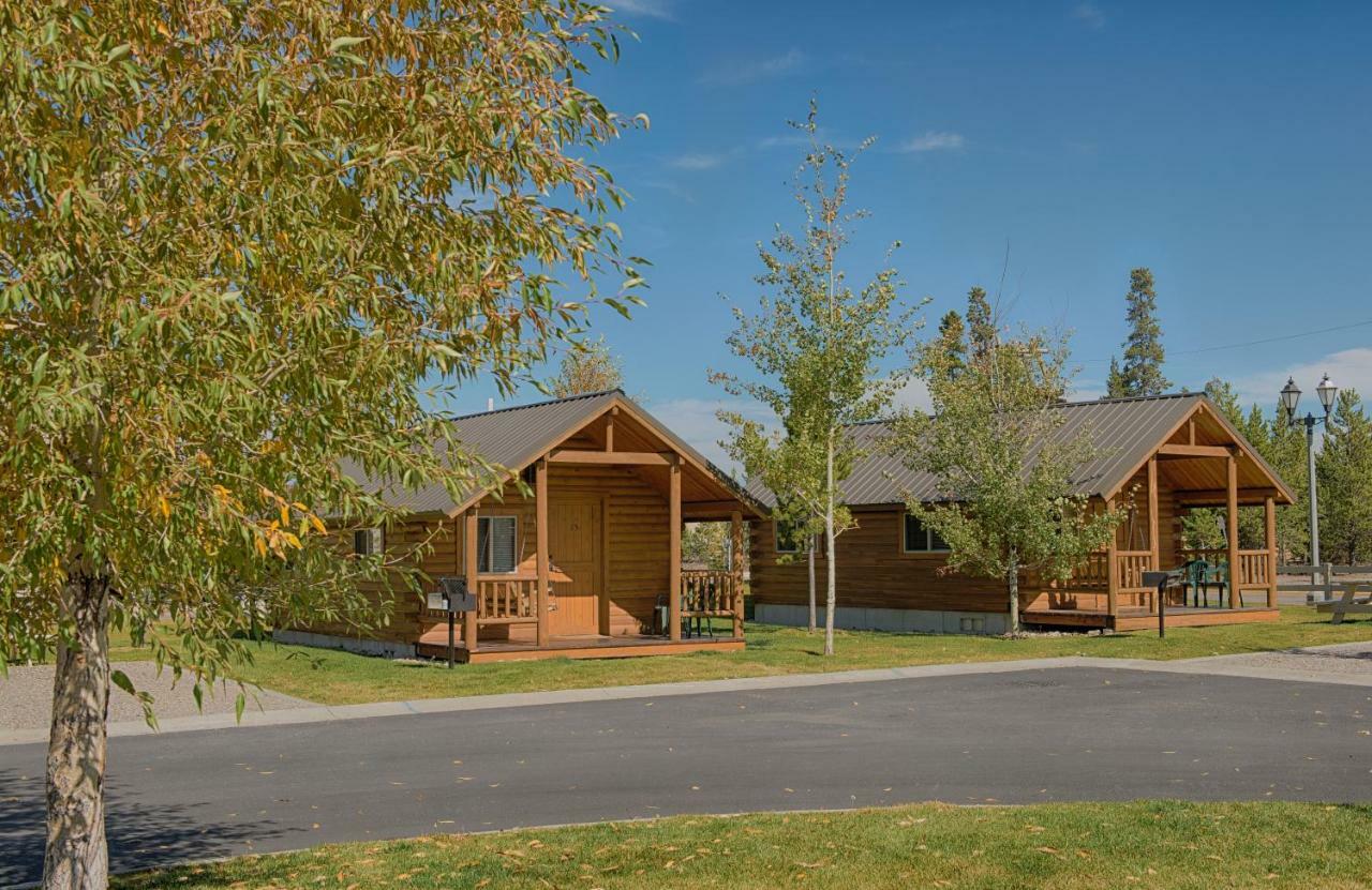 Yellowstone Grizzly Rv Park And Cabins Villa West Yellowstone Kültér fotó