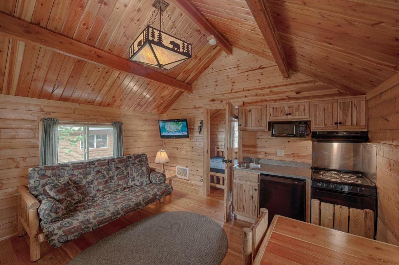 Yellowstone Grizzly Rv Park And Cabins Villa West Yellowstone Kültér fotó